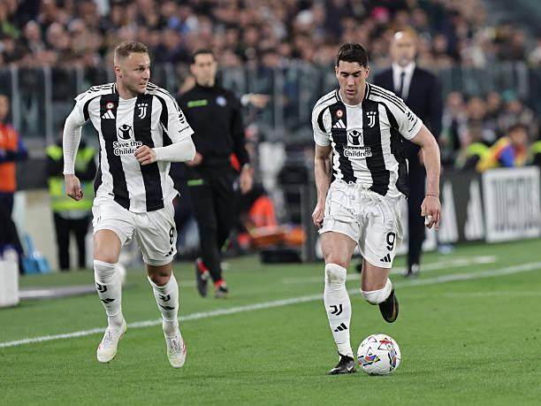 1744506563201037386.jpg 2209318066-612x612.jpg